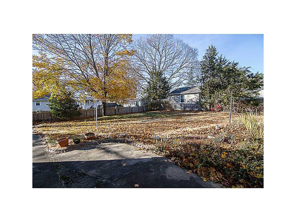 131 White Ave, Warwick, RI 02889 photo 19