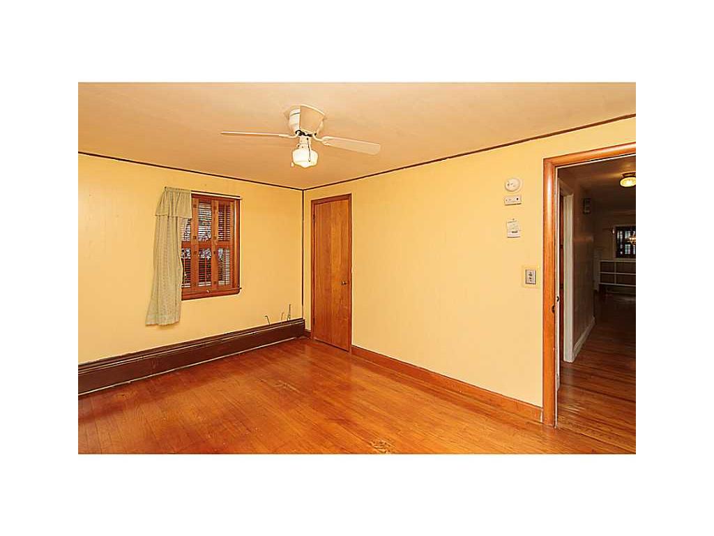 131 White Ave, Warwick, RI 02889 photo 14