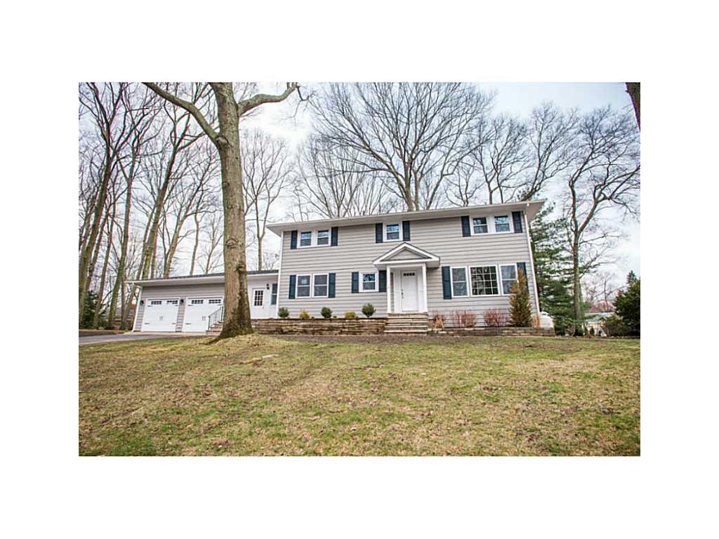 389 Red Chimney Dr, Warwick, RI 02886 photo 1