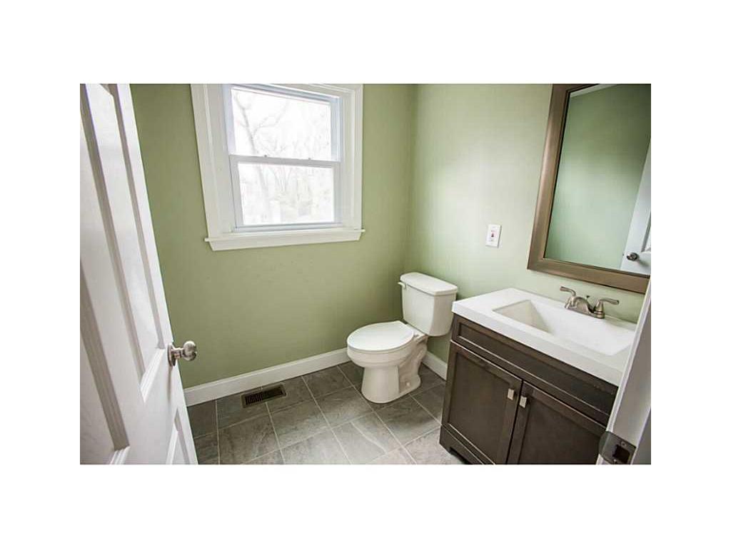 389 Red Chimney Dr, Warwick, RI 02886 photo 14