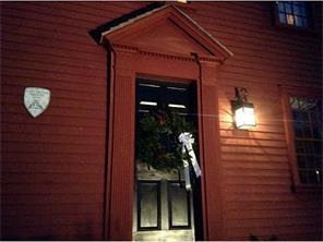 1124 W Shore Rd, Warwick, RI 02889 photo 2
