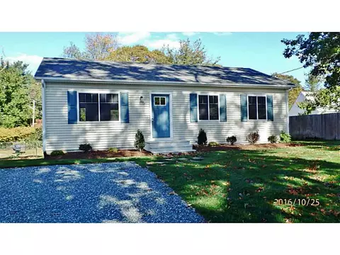 175 Pinehurst St, Warwick, RI 02889 photo 1