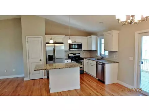 175 Pinehurst St, Warwick, RI 02889 photo 3