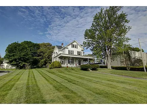 188 Prospect St, Woonsocket, RI 02895 photo 3