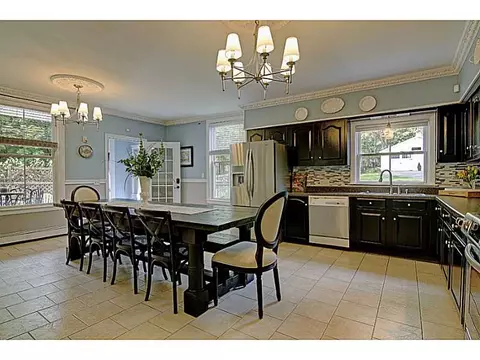 188 Prospect St, Woonsocket, RI 02895 photo 11