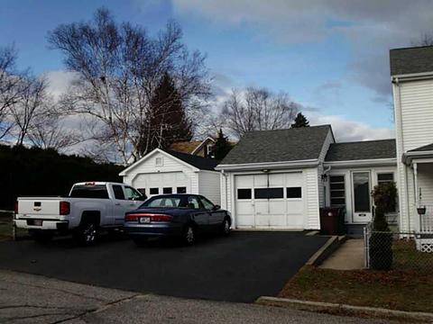 392 Mowry St, Woonsocket, RI 02895 photo 3