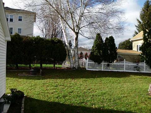 392 Mowry St, Woonsocket, RI 02895 photo 14