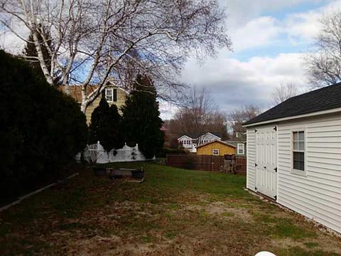 392 Mowry St, Woonsocket, RI 02895 photo 17