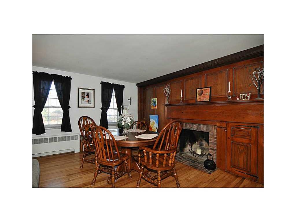 75 Estrell Dr, Riverside, RI 02915 photo 1