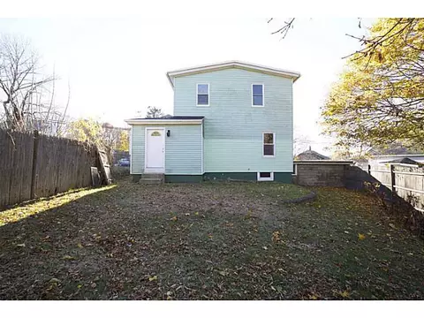 284 Transit St, Woonsocket, RI 02895 photo 24