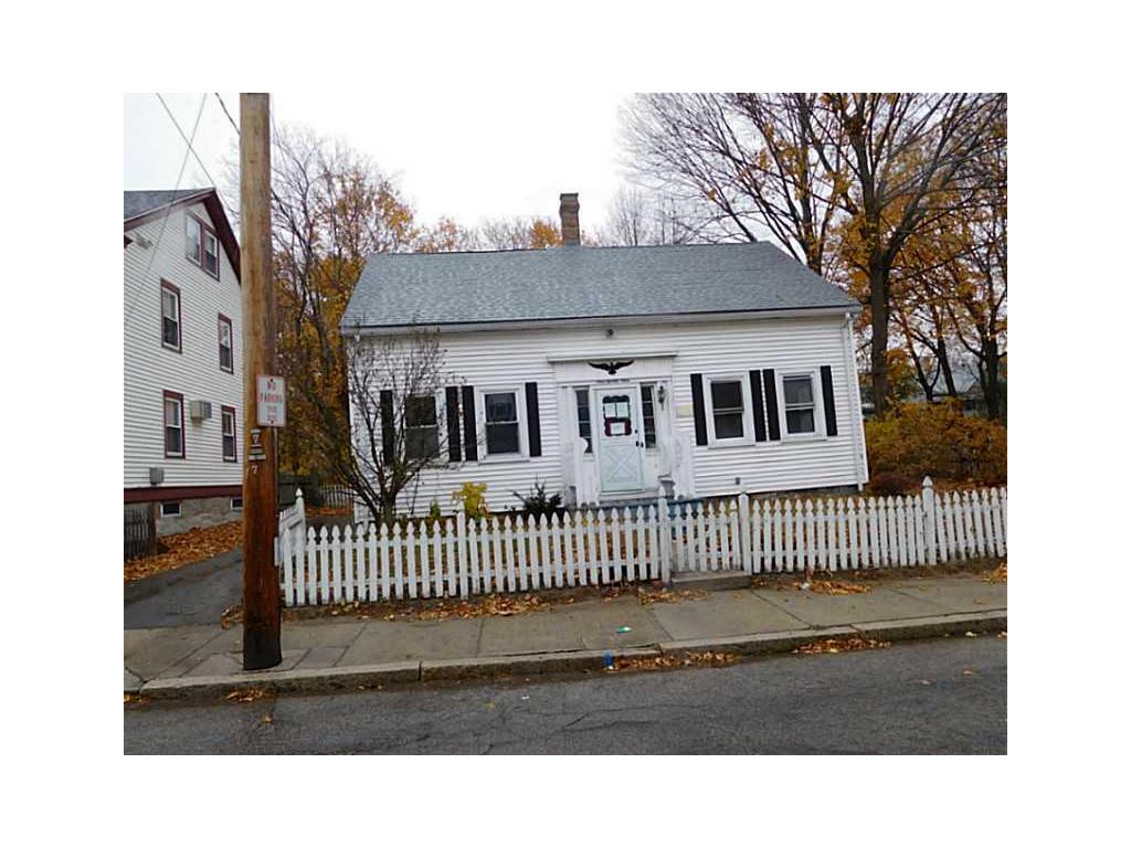 129 Pleasant St, Woonsocket, RI 02895 photo 1
