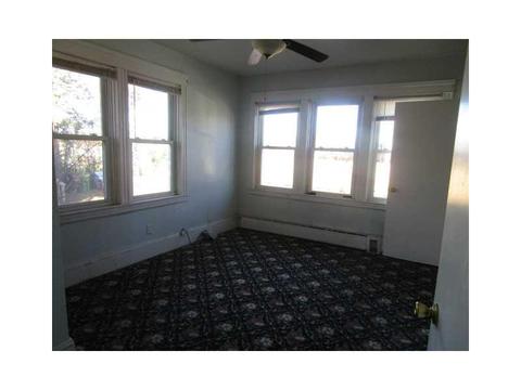 30 Delaware Ave, Warwick, RI 02888 photo 11