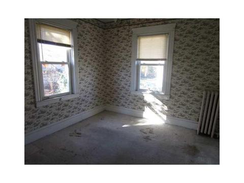 30 Delaware Ave, Warwick, RI 02888 photo 12
