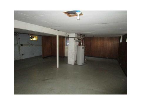 30 Delaware Ave, Warwick, RI 02888 photo 13
