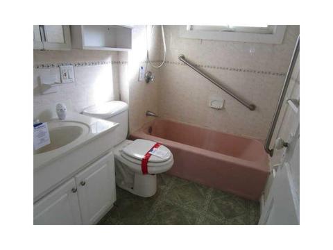 30 Delaware Ave, Warwick, RI 02888 photo 9