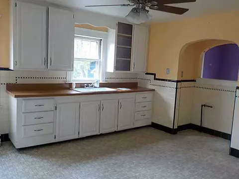 47 Garden St, Woonsocket, RI 02895 photo 3