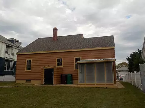 47 Garden St, Woonsocket, RI 02895 photo 2