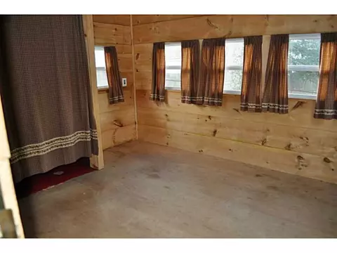 20 Oak Ter, Mapleville, RI 02839 photo 8