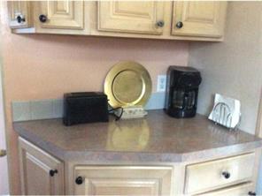 37 Graybar Rd, Warwick, RI 02888 photo 9