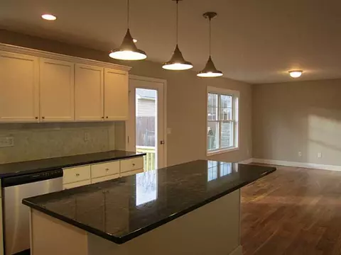 67 Ocean Ave, Warwick, RI 02889 photo 6