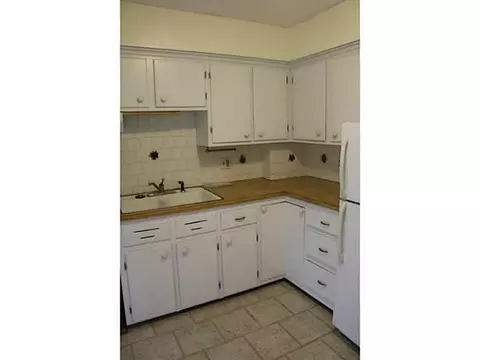 93 Hemond Ave, Woonsocket, RI 02895 photo 4