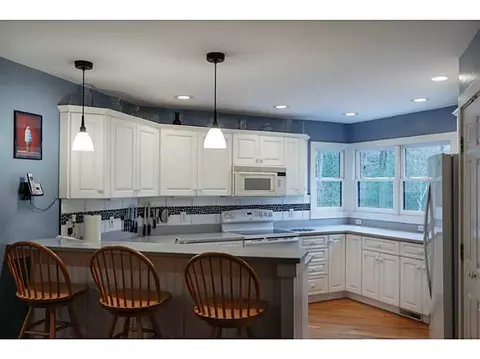 25 Brookridge Dr, Exeter, RI 02822 photo 3