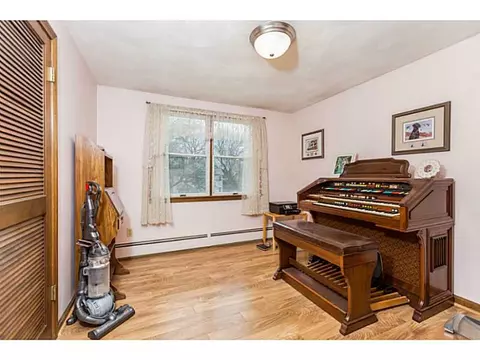 142 Read Ave, Coventry, RI 02816 photo 13