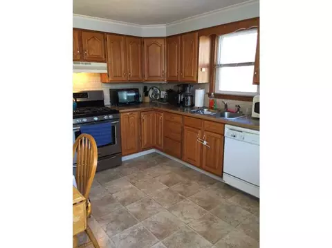 147 Cavalcade Blvd, Warwick, RI 02889 photo 4