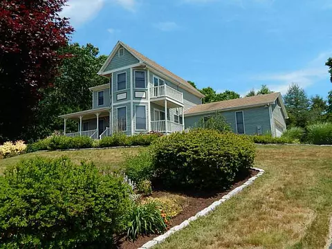 9 Sycamore Dr, Westerly, RI 02891 photo 3