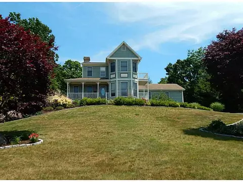 9 Sycamore Dr, Westerly, RI 02891 photo 9