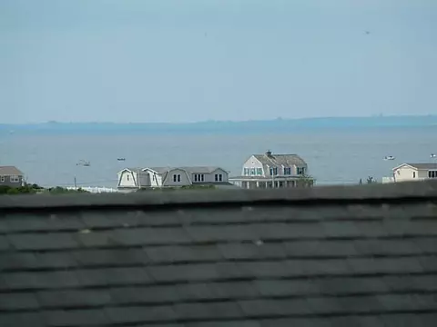 9 Sycamore Dr, Westerly, RI 02891 photo 4