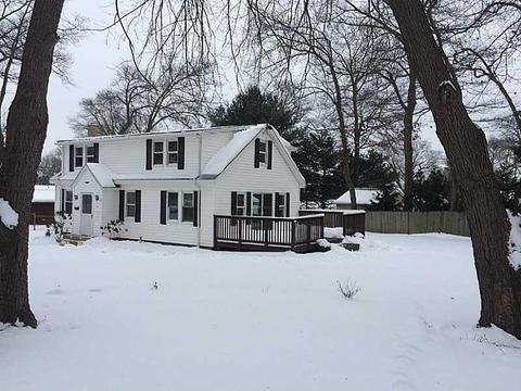 2 Mohawk St, Coventry, RI 02816 photo 4