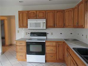 872 Cass Ave, Woonsocket, RI 02895 photo 9