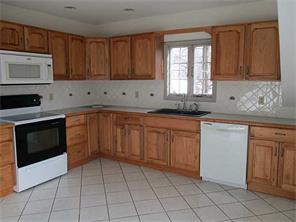 872 Cass Ave, Woonsocket, RI 02895 photo 8