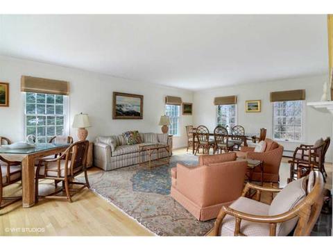 1 Williams Ave, Westerly, RI 02891 photo 2