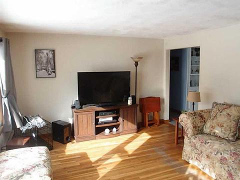 26 Armory Dr, Warwick, RI 02889 photo 3