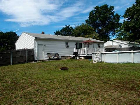 26 Armory Dr, Warwick, RI 02889 photo 18