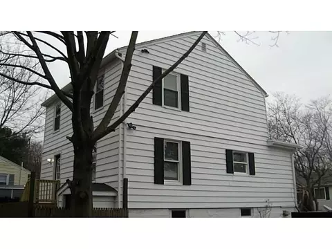 7 Bennett St, Coventry, RI 02816 photo 3