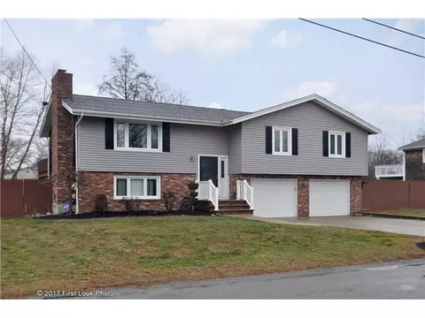 34 Beth Ave, Warren, RI 02885 photo 1