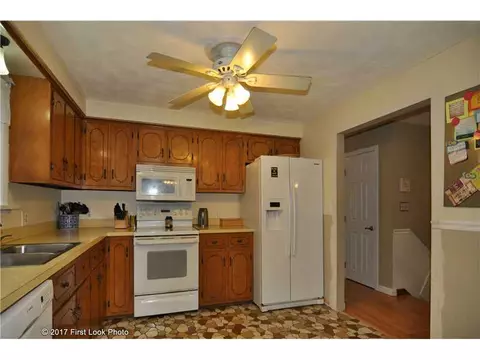 34 Beth Ave, Warren, RI 02885 photo 7