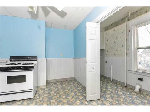 36 Morton Ave, Woonsocket, RI 02895 photo 9