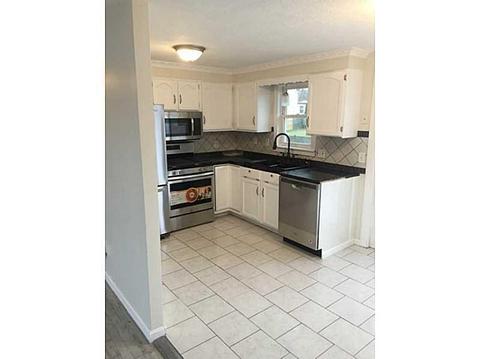 75 Irving Rd, Warwick, RI 02888 photo 3