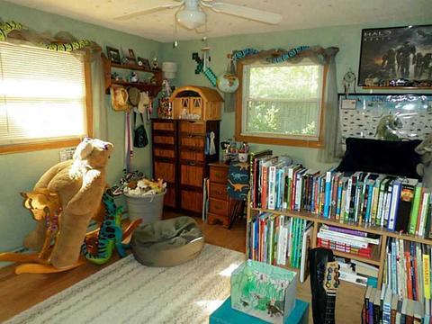 82 Heather Dr, Woonsocket, RI 02895 photo 10