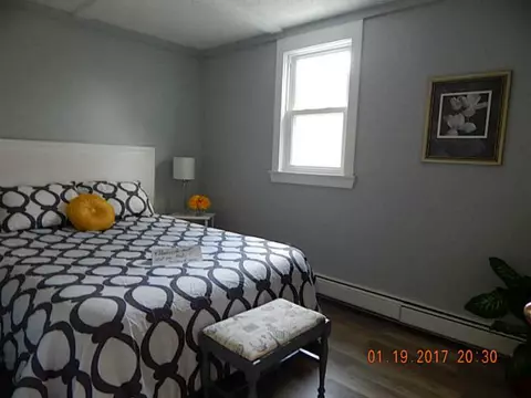 84 Uncas St, Warwick, RI 02889 photo 9