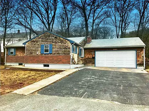 306 Talcott St, Woonsocket, RI 02895 photo 13
