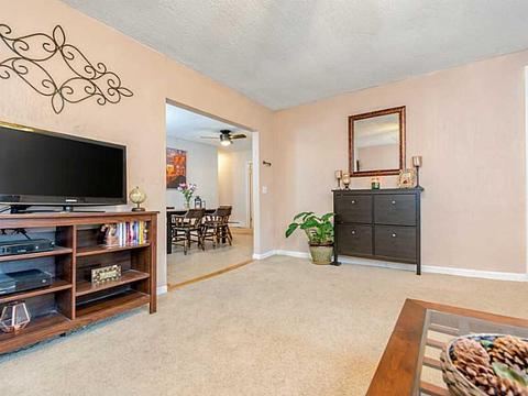 195 Boyden St, Woonsocket, RI 02895 photo 5