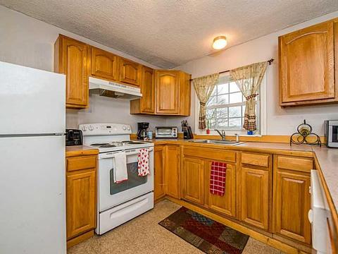 195 Boyden St, Woonsocket, RI 02895 photo 6