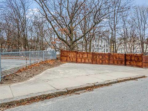 195 Boyden St, Woonsocket, RI 02895 photo 16