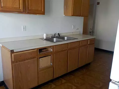 156 W School St, Woonsocket, RI 02895 photo 5