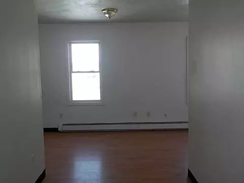 156 W School St, Woonsocket, RI 02895 photo 10